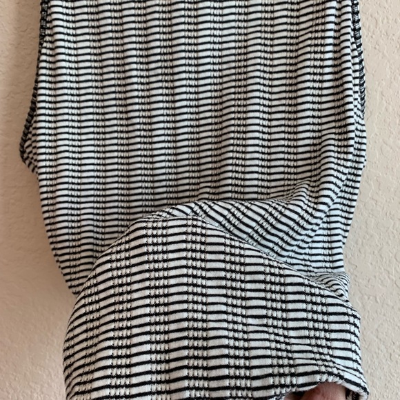 Free people too. Size M - Picture 2 of 6